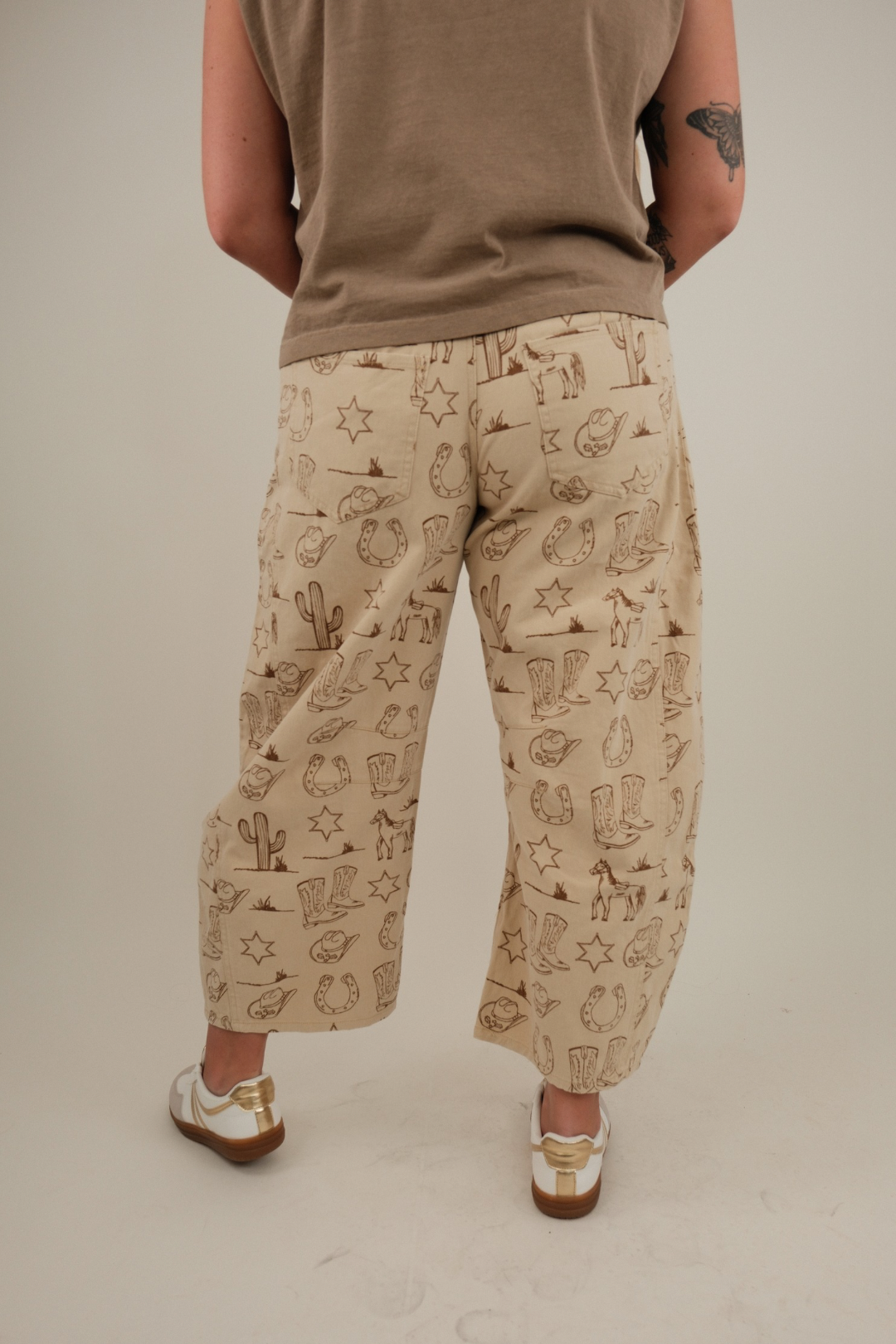 Rodeo Trails Barrel Leg Jeans