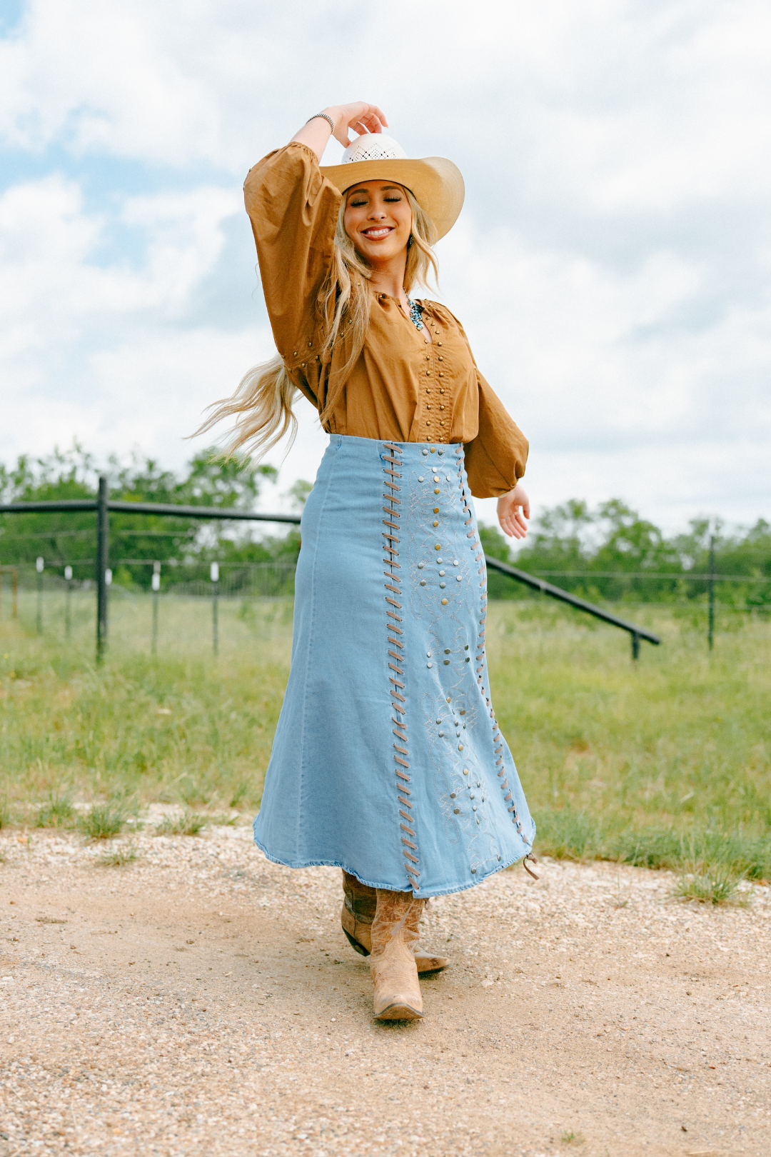 Old West Artisan Denim Skirt – Cowgirl Society & Co