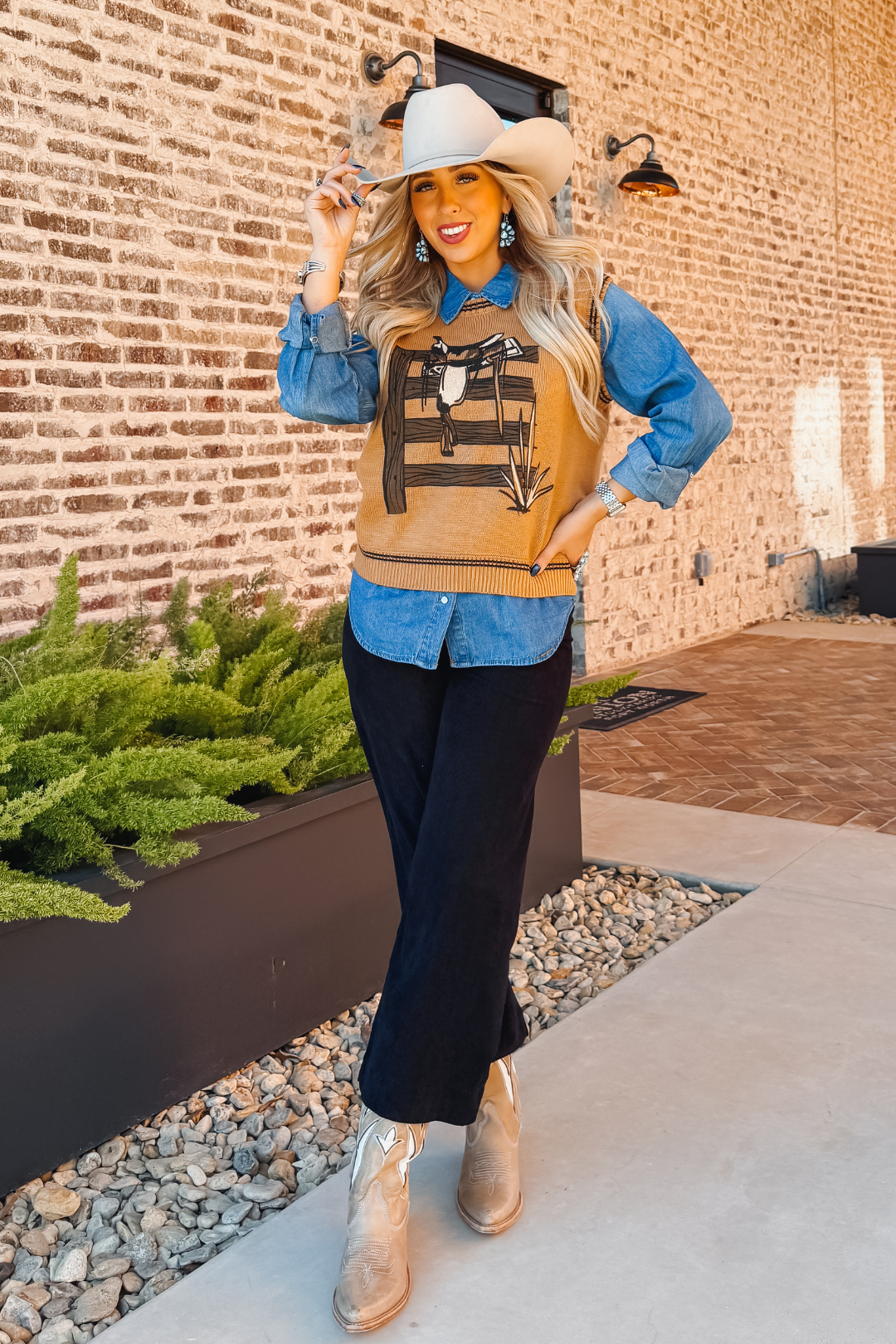 Outlaw Trails Corduroy Pants