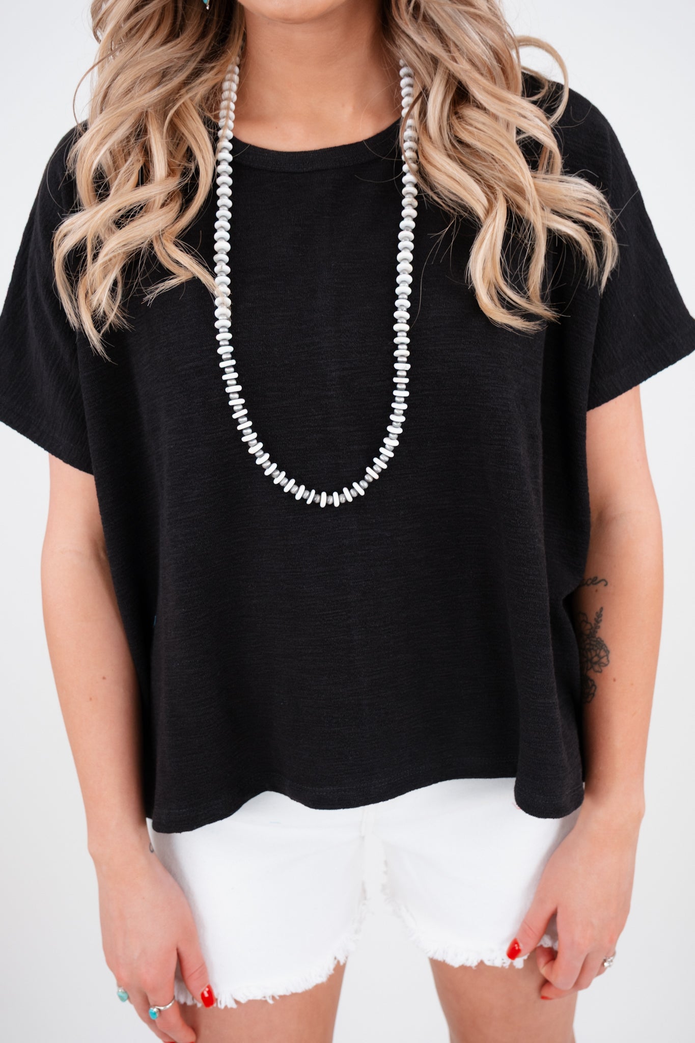 Outlaw Essential Tee - Black