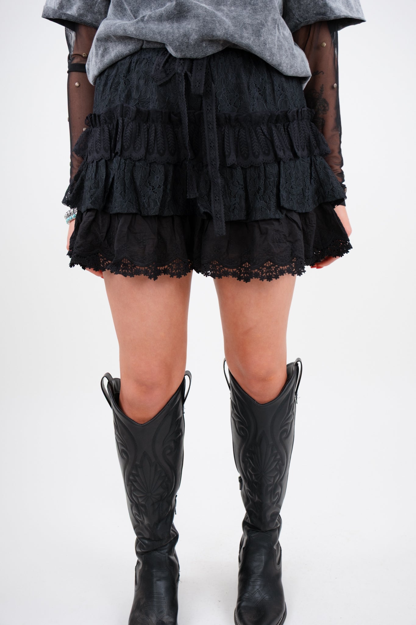 Prairie Petal Tiered Lace Shorts - Black