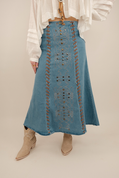 Old West Artisan Denim Skirt – Cowgirl Society & Co