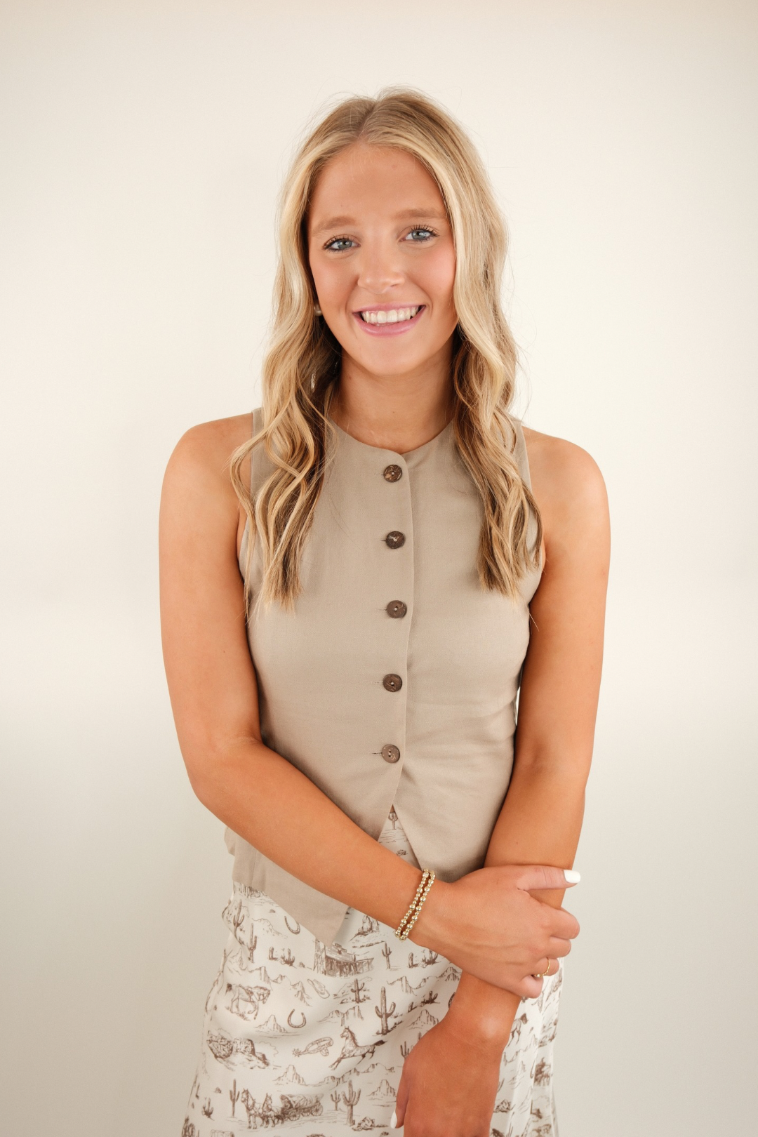 Bare Necessity Linen Vest - Natural