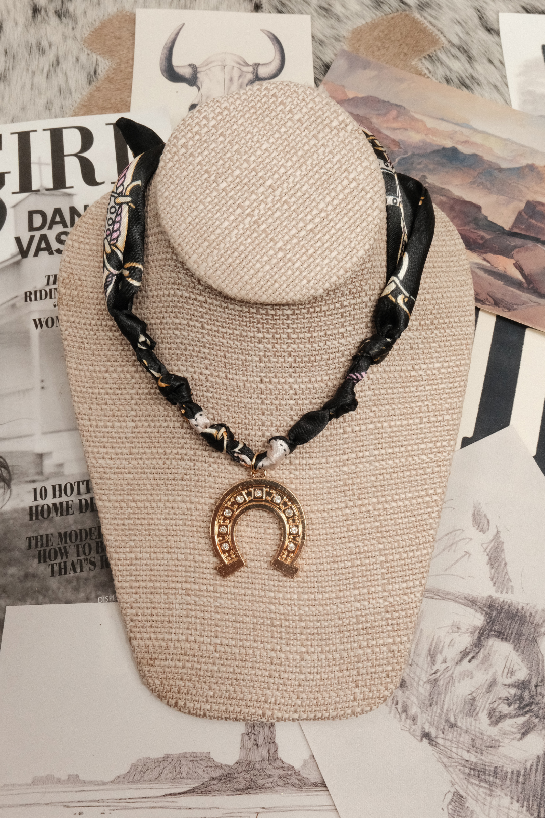 Lucky Drape Scarf Necklace - Gold