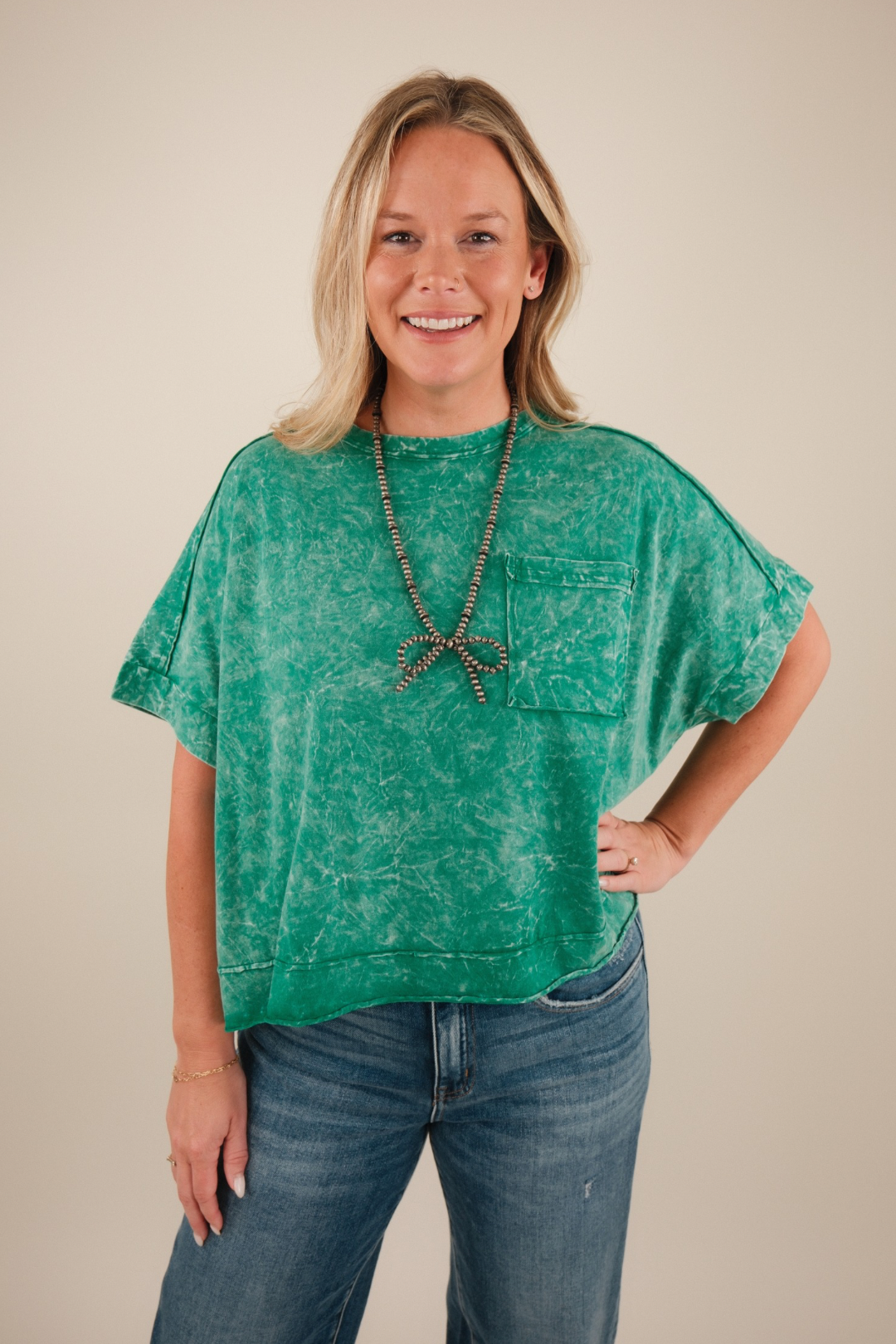 Everyday Edgy Pocket Tee - Kelly Green