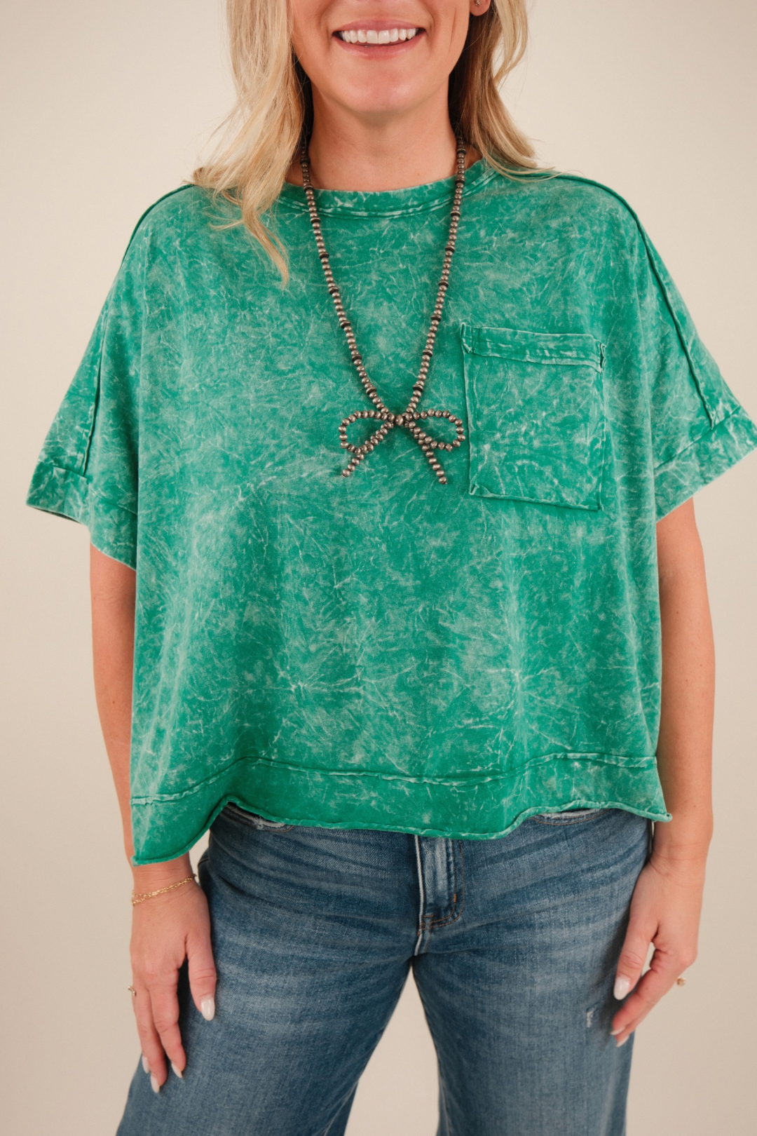 Everyday Edgy Pocket Tee - Kelly Green