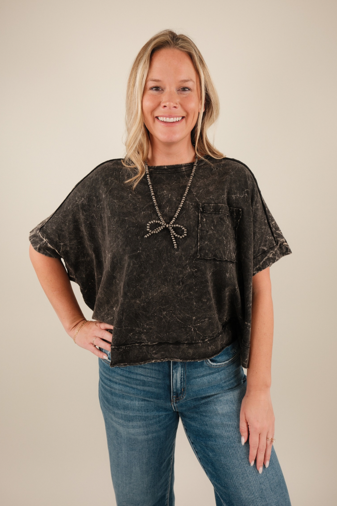 Everyday Edgy Pocket Tee - Ash Black
