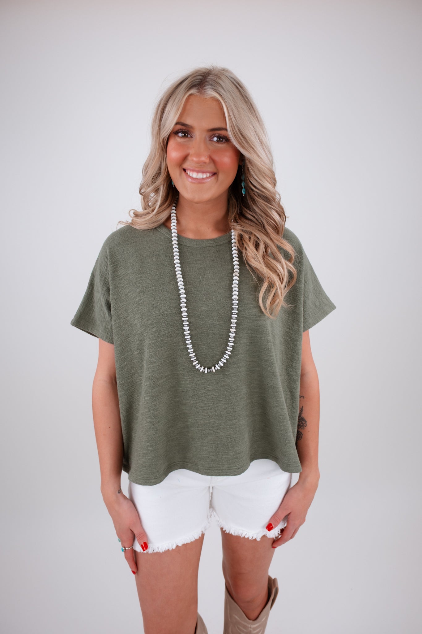 Outlaw Essential Tee - Olive