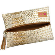 Front view of Bubble Gator Sand flat‑lay bag in sandy tan faux‑gator leather with tan zipper and matching tassel accent.