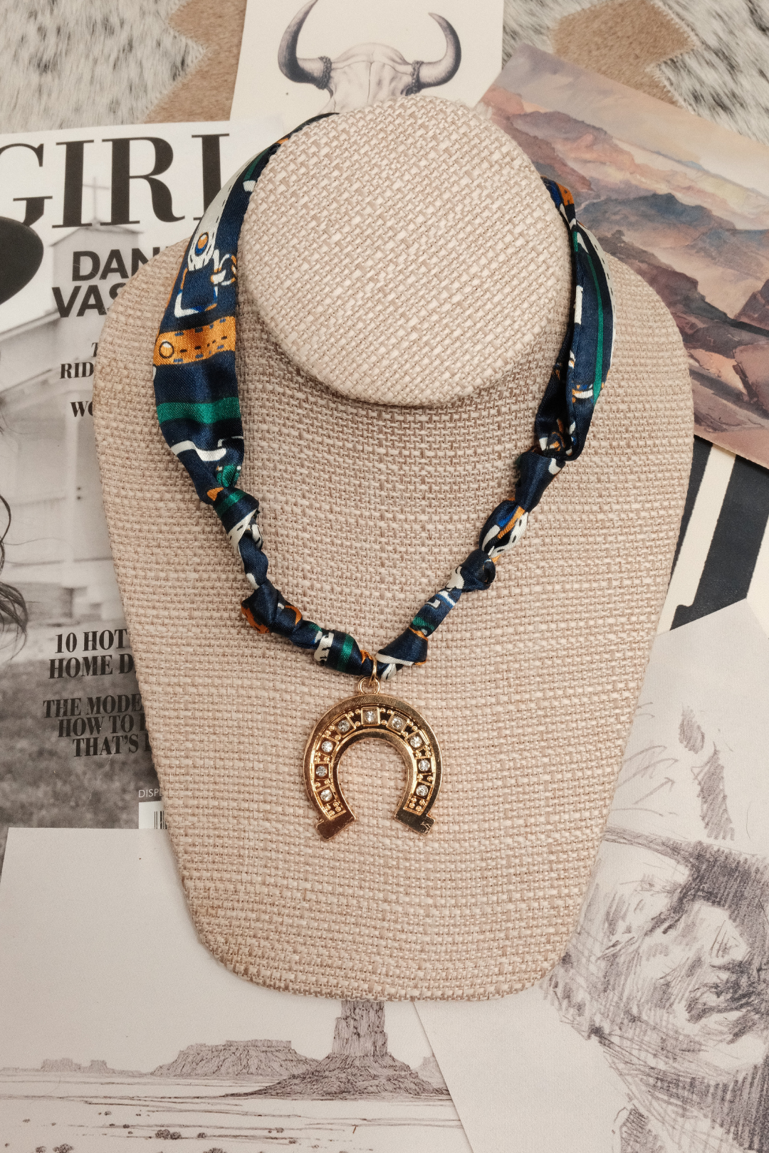 Lucky Drape Scarf Necklace - Gold