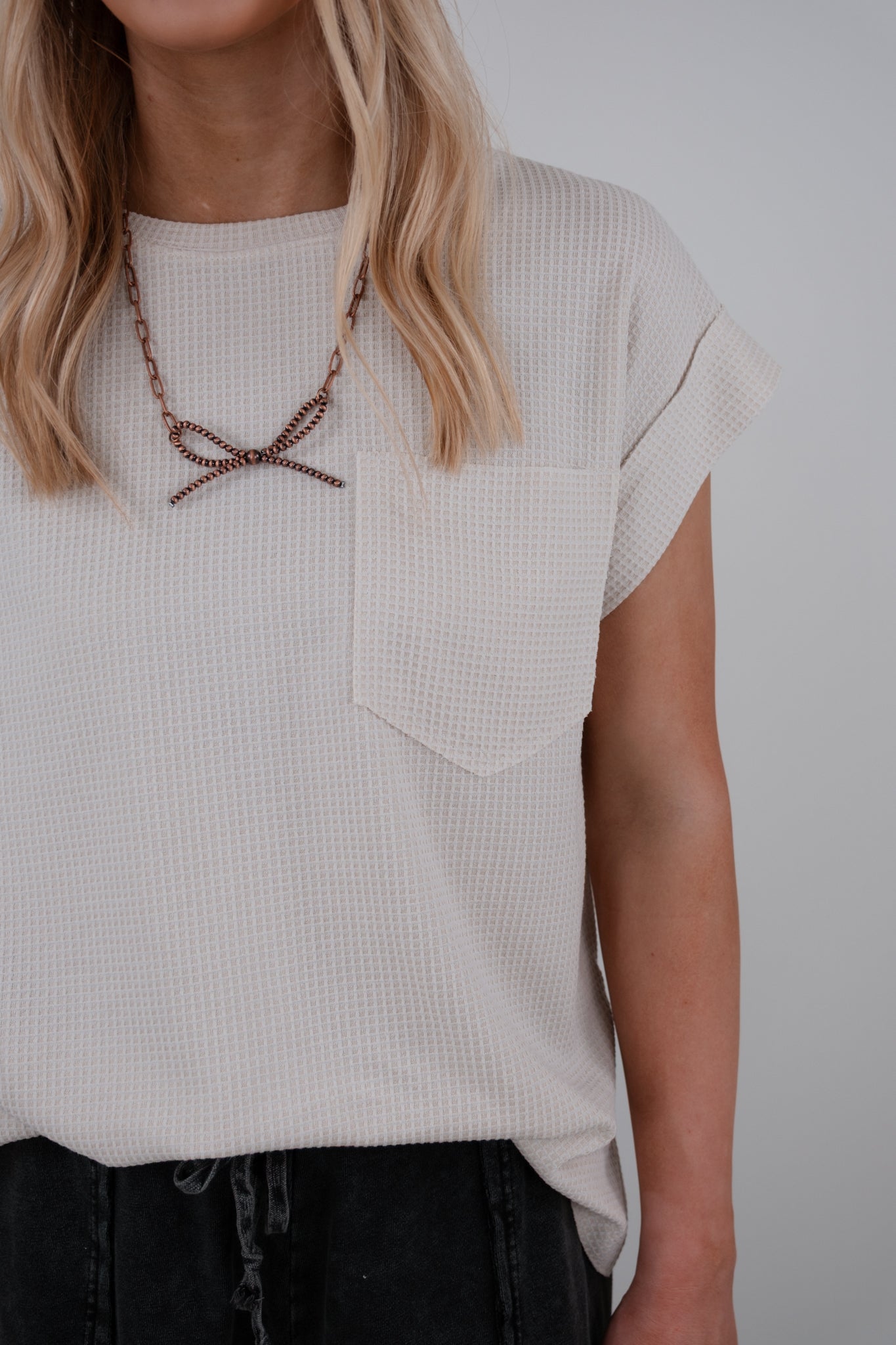 Everyday Waffle Knit Pocket Tee – Oatmeal