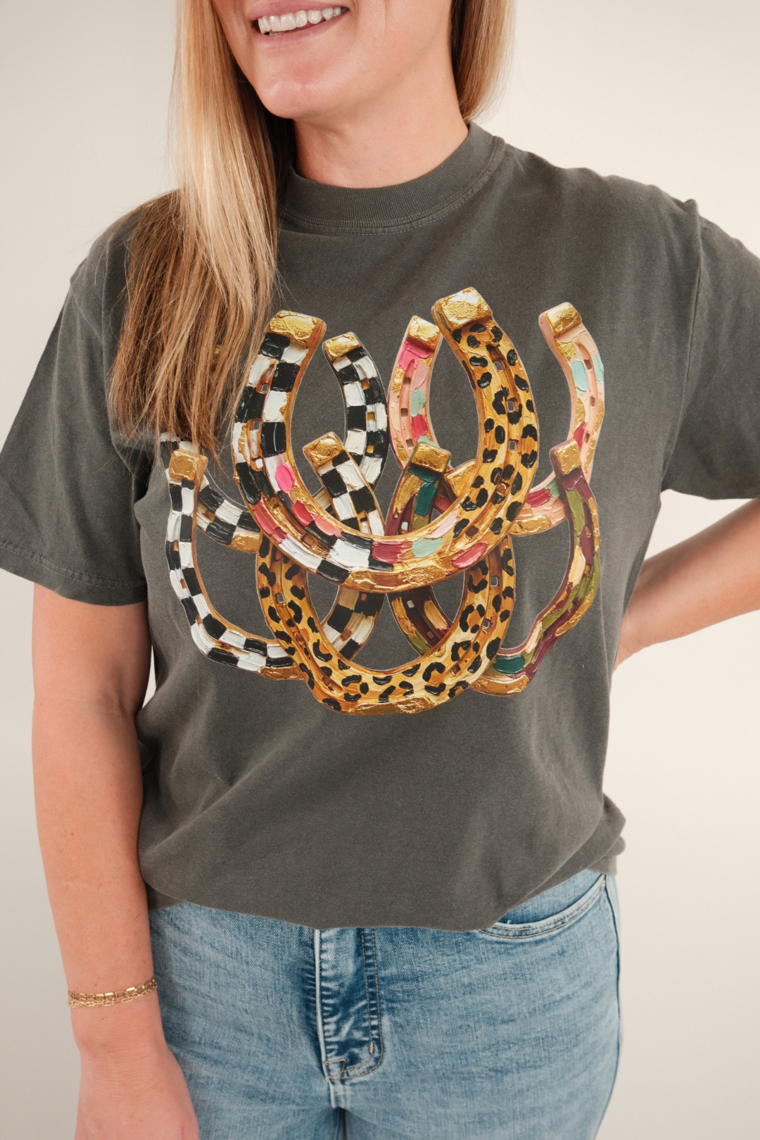 Oil Painted Horseshoes Graphic Tee - Pepper