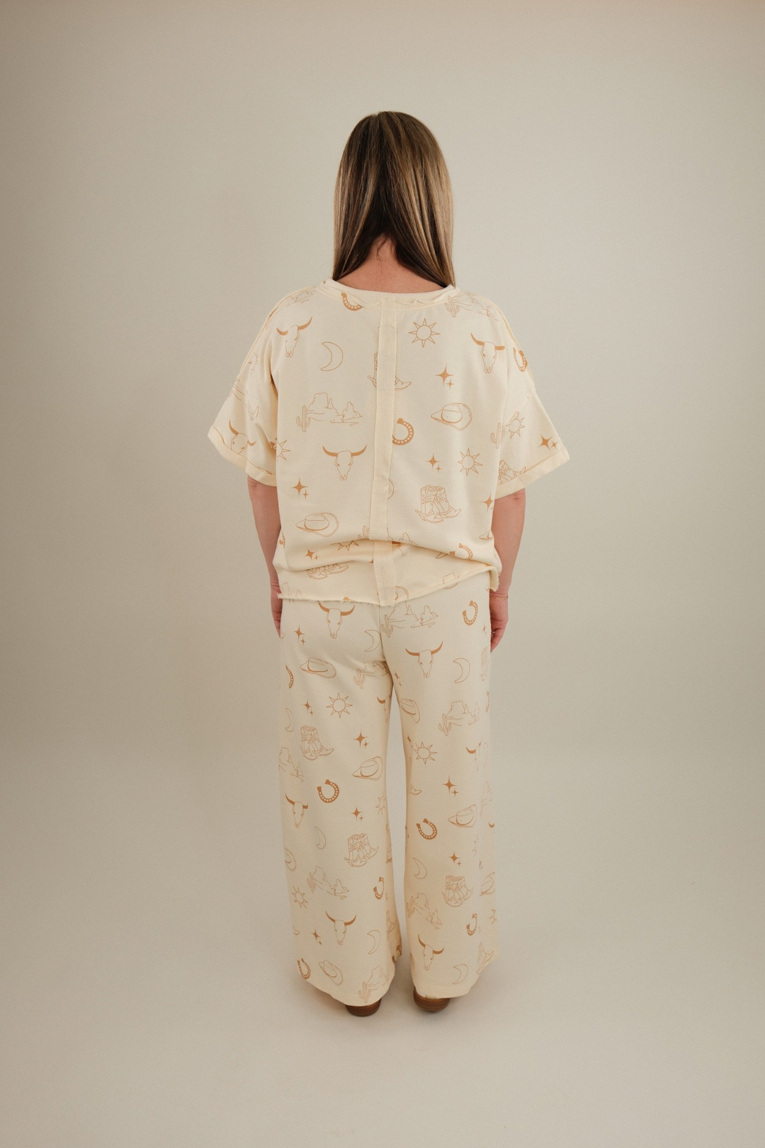 Relaxed Desert Horizon Set featuring cozy pullover top and wide-leg pants in cream for everyday western comfort.