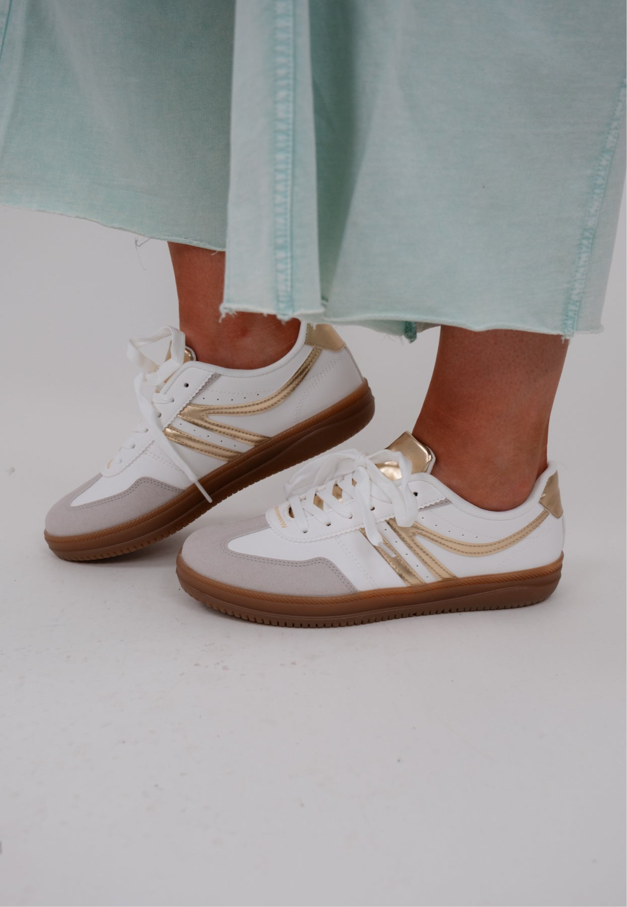 Golden Trail Everyday Sneakers