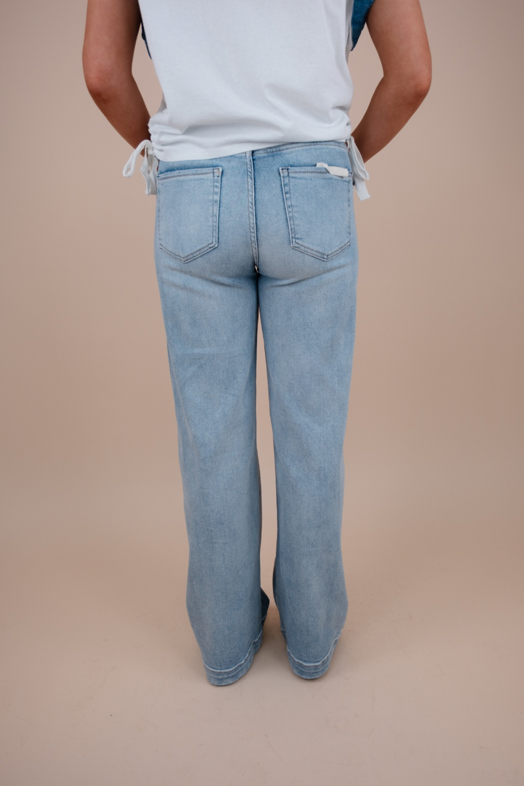 Prairie Blue Jeans – Light Wash Straight-Leg Denim