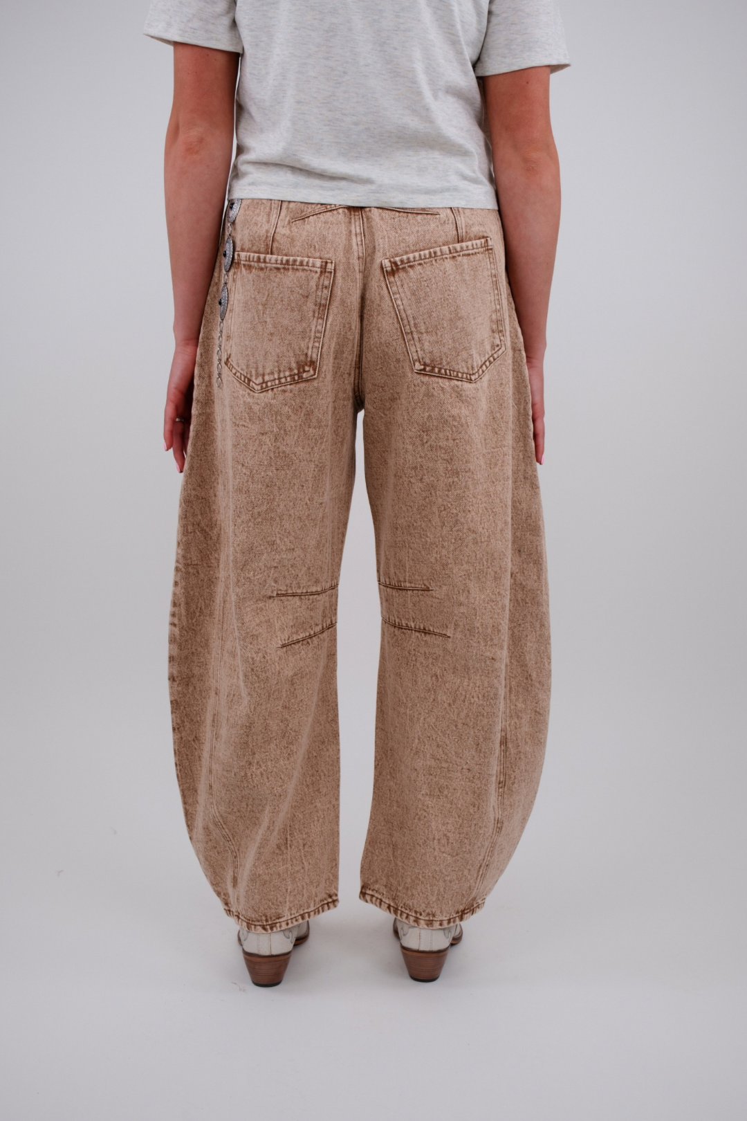 Western Edge Brown Barrel Jeans