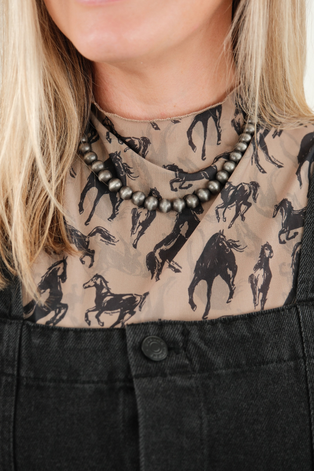 Silver Ember Choker