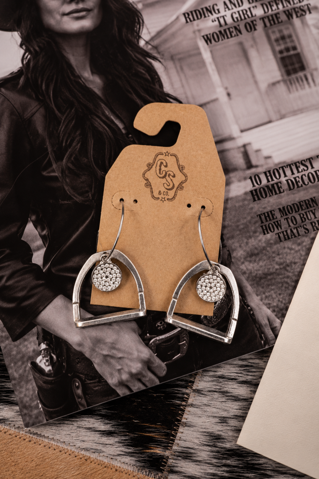 Show Ring Sparkle Earrings